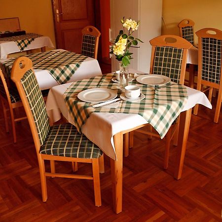 Hotel Euro Panzio à Debrecen Extérieur photo