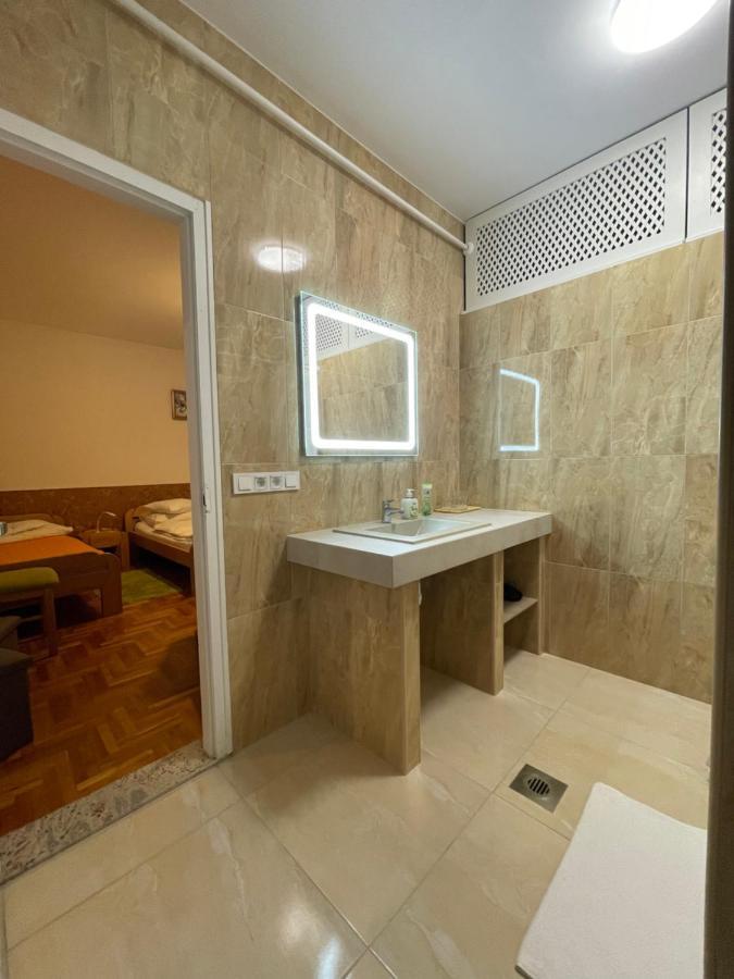Hotel Euro Panzio à Debrecen Extérieur photo