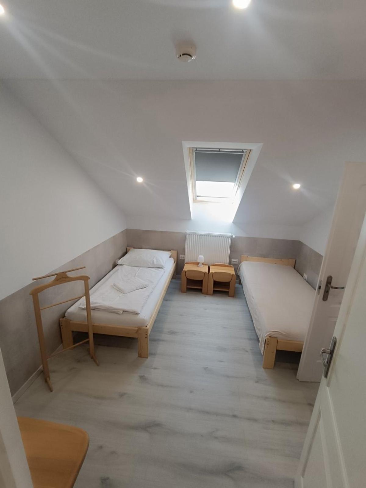Hotel Euro Panzio à Debrecen Extérieur photo