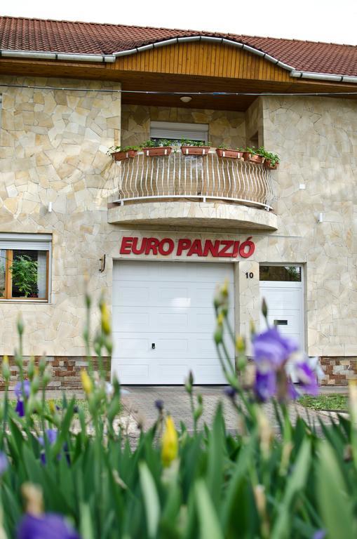 Hotel Euro Panzio à Debrecen Extérieur photo